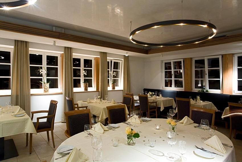 Hotel Restaurant Lamm Rosswag Фаинген-ан-дер-Енц Екстериор снимка